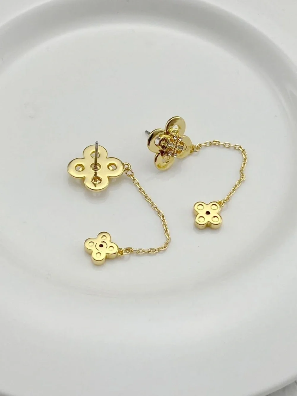 Tory Burch Gold Floral Chain Earrings